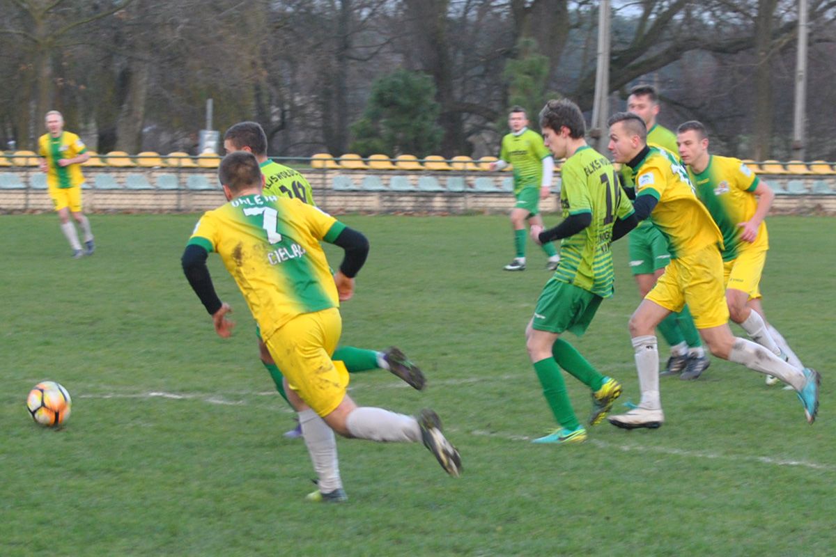 19.11.2017 Orlęta Cielądz 2:1 GLKS Wołucza