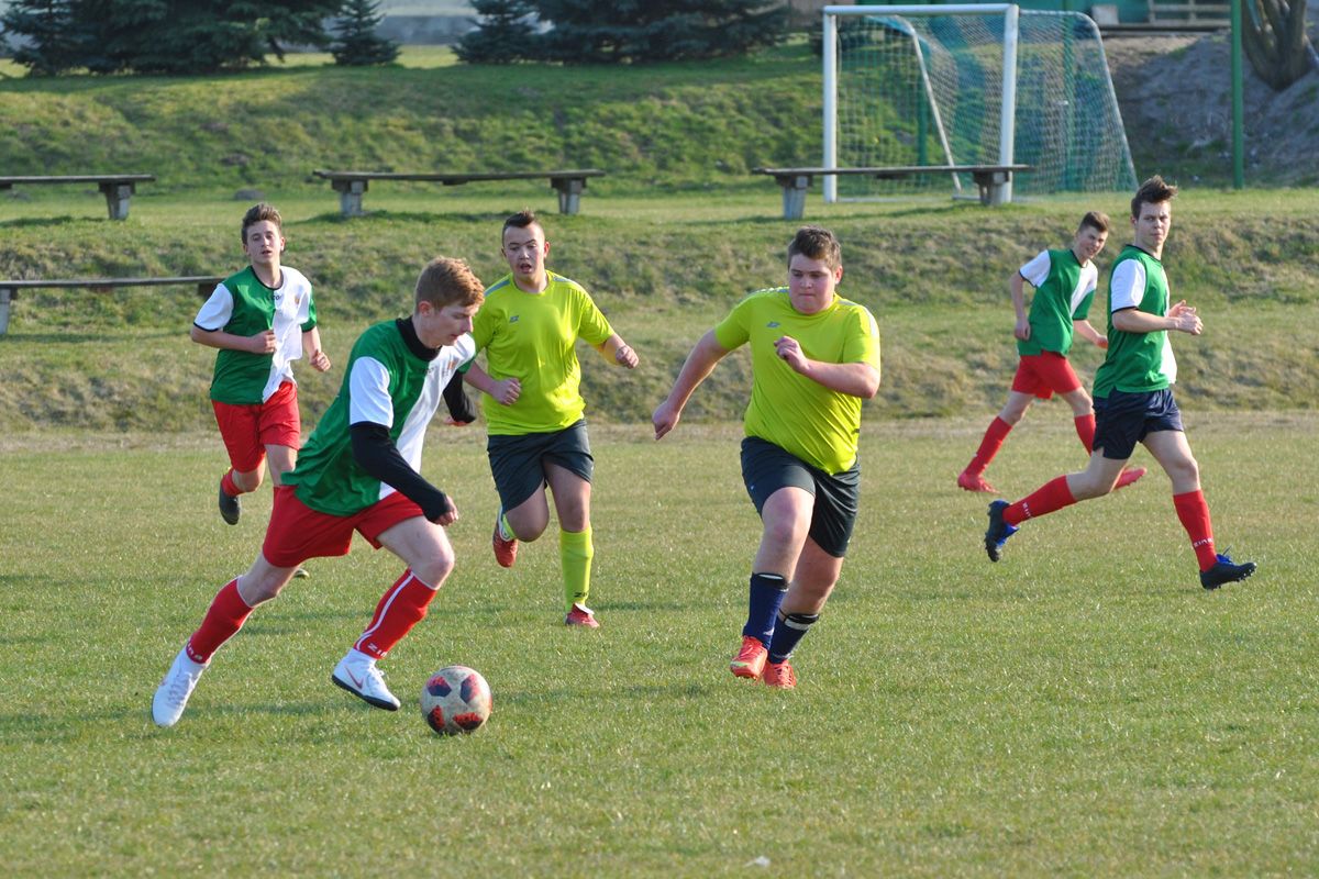 2019.04.03 Sokół Regnów 3:5 Orlęta Cielądz (B1)